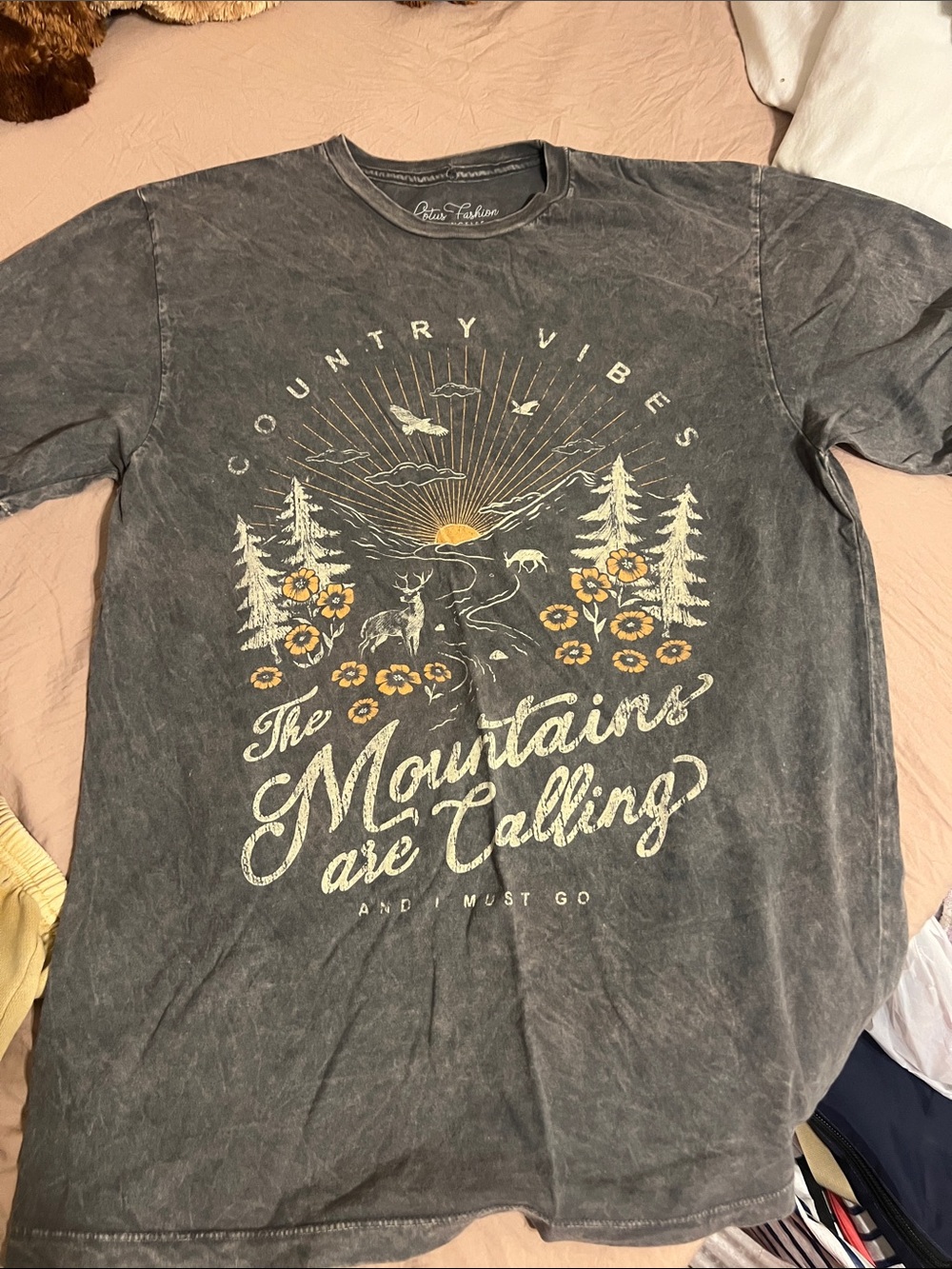 Country Vibes 'The Mountains Are Calling' Graphic Long Sleeve Tee - Charcoal